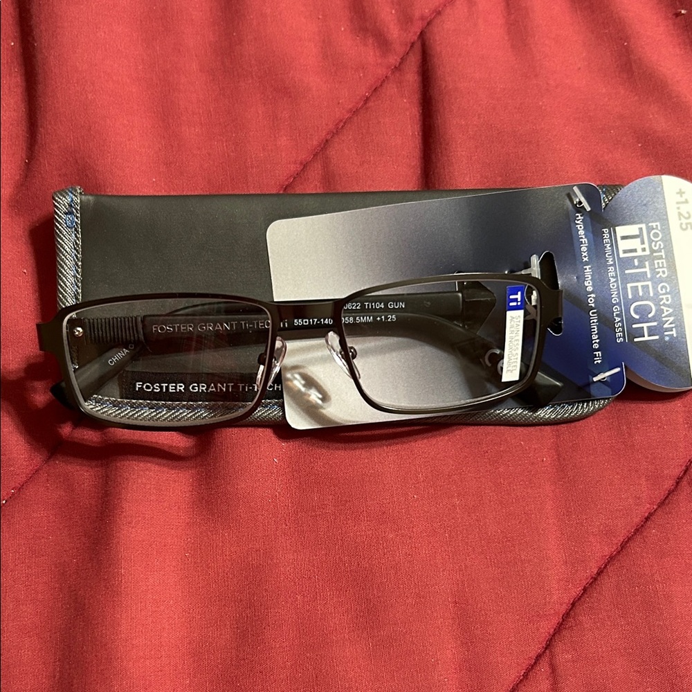 Foster Grant 1.25 - Ti-Tech Premium Reading Glasses -HyperFlexx Hinge for fit